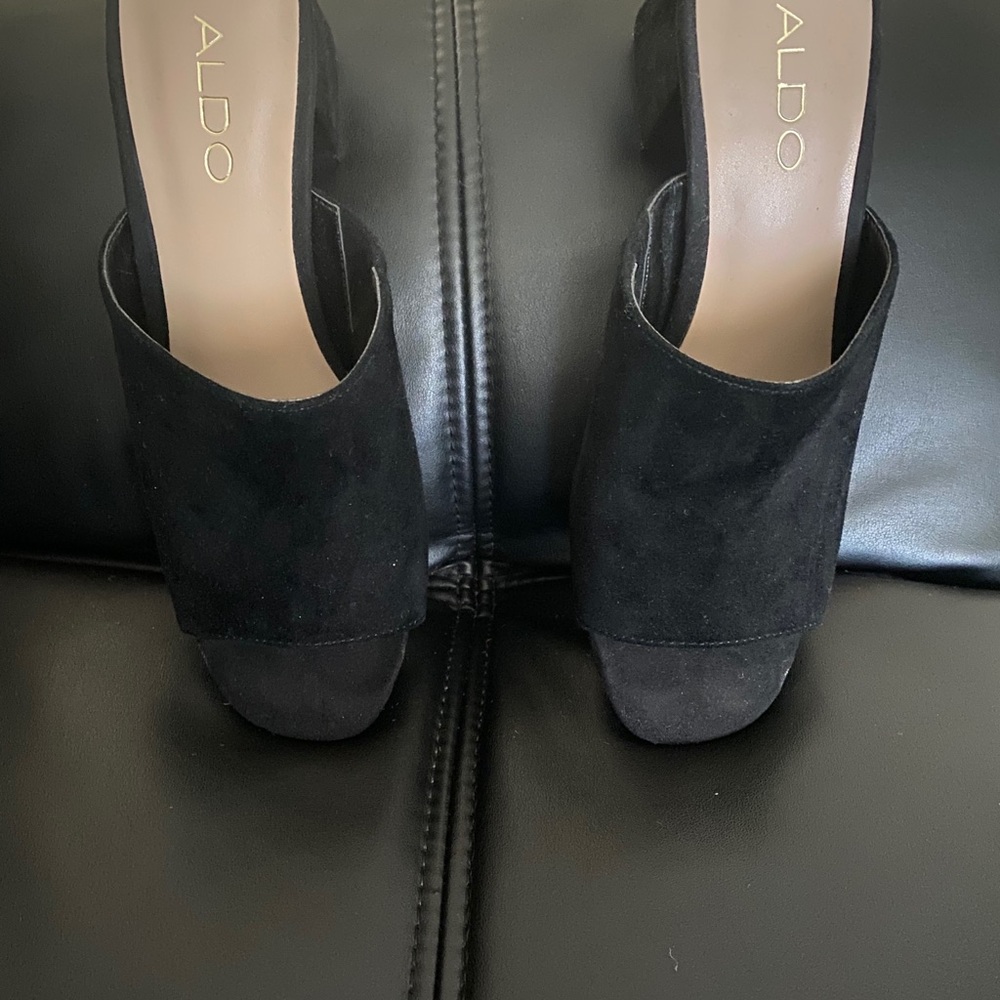 Also block heel shoe